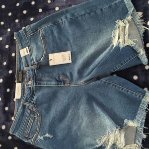 New with Tags Judy Blue Mid-Rise Jean Shorts